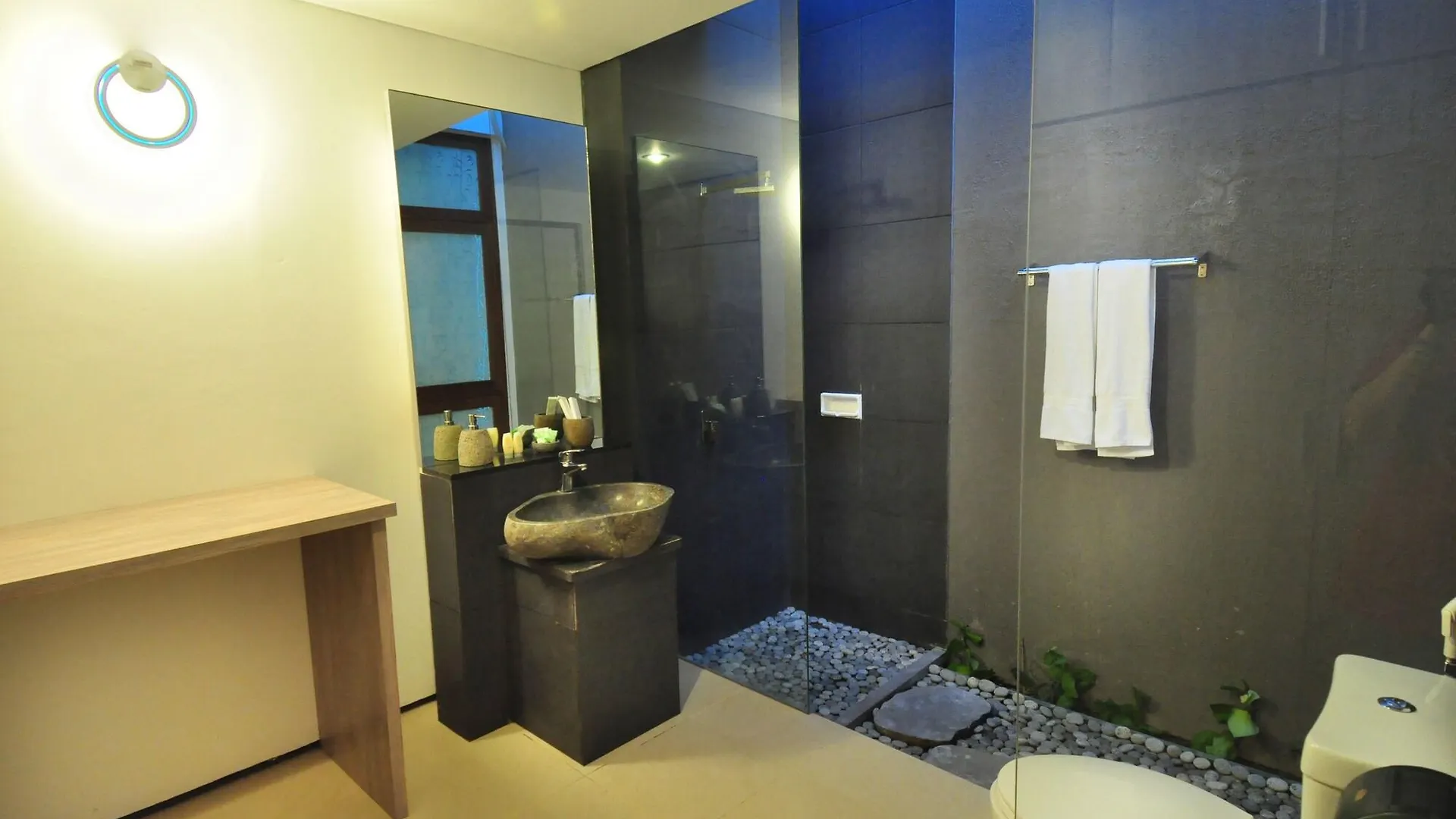 D'Lima Hotel & Villas Kuta   Kuta (Bali)